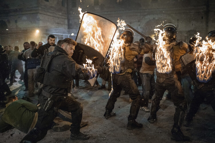 Chris Hemsworth returns in ‘Extraction 2,’ a gun-for-hire who pulls you completely in